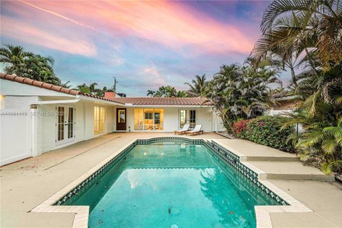 Casa en venta en Fort Lauderdale, Florida, 3 dormitorios, 155.52 m2 № 2052122 - foto 2