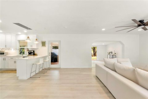 Casa en venta en Fort Lauderdale, Florida, 3 dormitorios, 155.52 m2 № 2052122 - foto 9