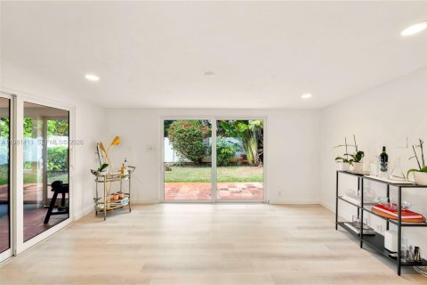 Casa en venta en Fort Lauderdale, Florida, 3 dormitorios, 155.52 m2 № 2052122 - foto 7