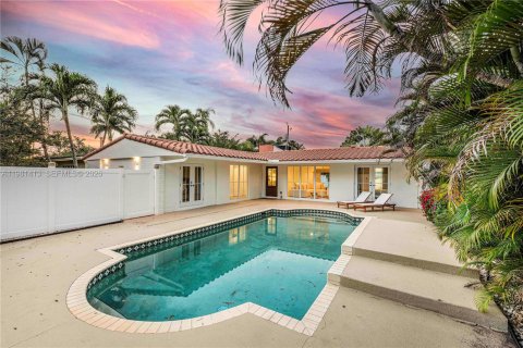 Casa en Fort Lauderdale, Florida 3 dormitorios, 155.52 m2 № 2052122