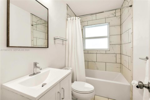 Casa en venta en Fort Lauderdale, Florida, 3 dormitorios, 155.52 m2 № 2052122 - foto 22