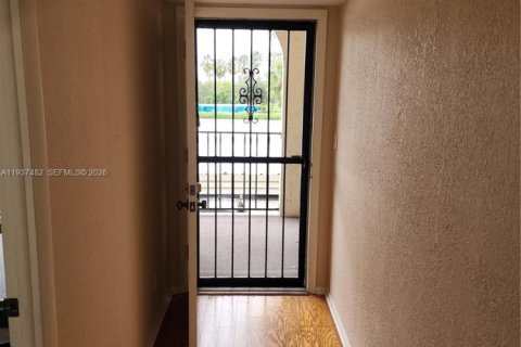 Снять в аренду кондоминиум в Дирфилд-Бич, Флорида 2 спальни, 111.48м2, № 1995340 - фото 5