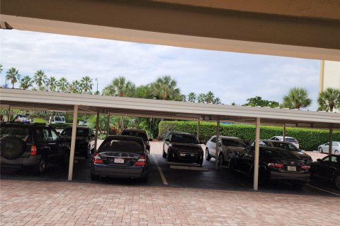 Снять в аренду кондоминиум в Дирфилд-Бич, Флорида 2 спальни, 111.48м2, № 1995340 - фото 4