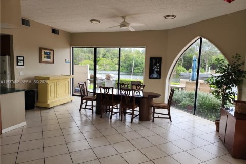 Снять в аренду кондоминиум в Дирфилд-Бич, Флорида 2 спальни, 111.48м2, № 1995340 - фото 12