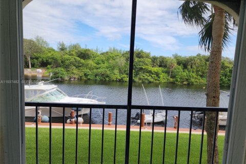 Снять в аренду кондоминиум в Дирфилд-Бич, Флорида 2 спальни, 111.48м2, № 1995340 - фото 19
