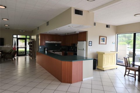 Снять в аренду кондоминиум в Дирфилд-Бич, Флорида 2 спальни, 111.48м2, № 1995340 - фото 13