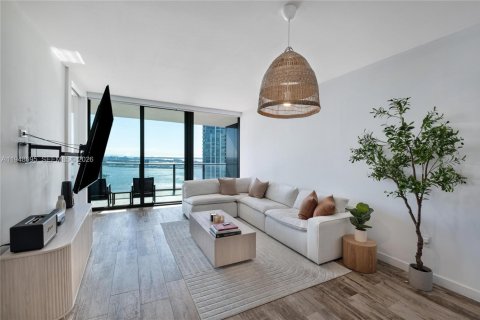 Condo in Miami, Florida, 2 bedrooms № 2152993 - photo 4