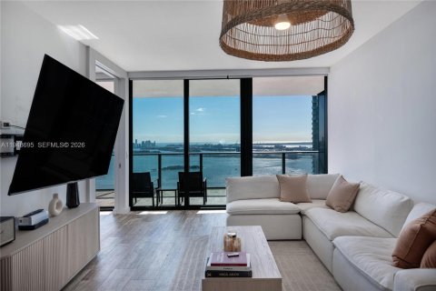 Condo in Miami, Florida, 2 bedrooms № 2152993 - photo 5