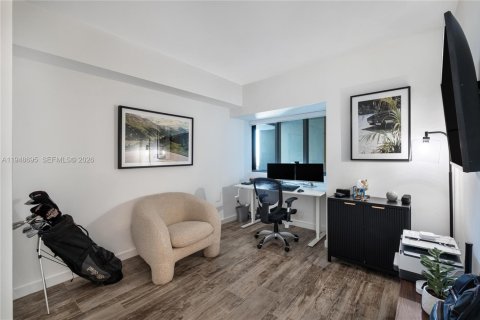 Condo in Miami, Florida, 2 bedrooms № 2152993 - photo 23