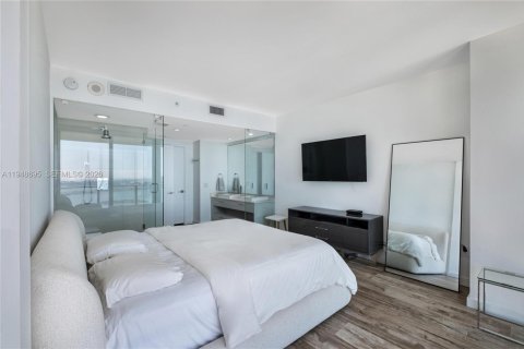Condo in Miami, Florida, 2 bedrooms № 2152993 - photo 17