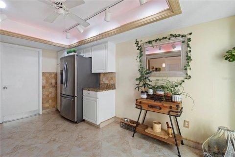 Condo in Orlando, Florida, 3 bedrooms  № 1810666 - photo 13