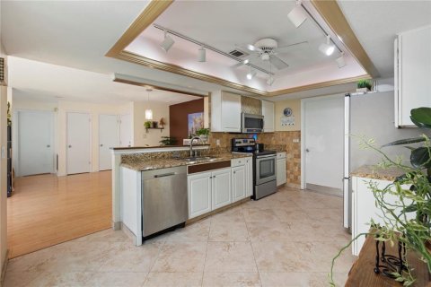 Condo in Orlando, Florida, 3 bedrooms  № 1810666 - photo 10