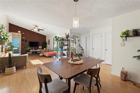 Condo in Orlando, Florida, 3 bedrooms  № 1810666 - photo 5