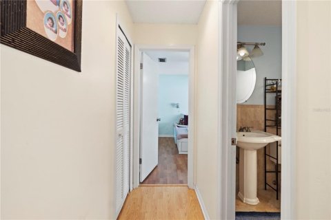 Condo in Orlando, Florida, 3 bedrooms  № 1810666 - photo 19