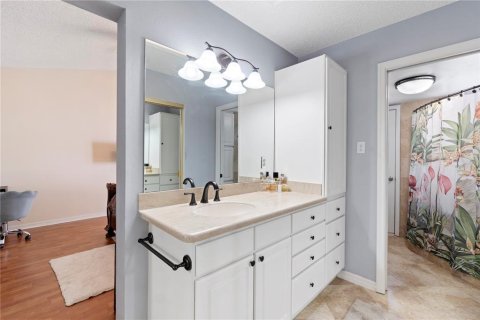 Condo in Orlando, Florida, 3 bedrooms  № 1810666 - photo 24