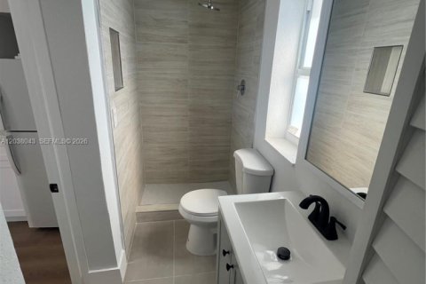 Propiedad comercial en venta en Hollywood, Florida, 154.4 m2 № 2155051 - foto 8