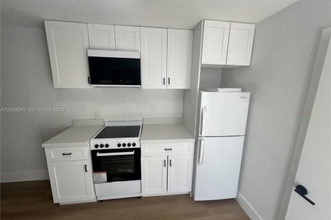 Propiedad comercial en venta en Hollywood, Florida, 154.4 m2 № 2155051 - foto 7