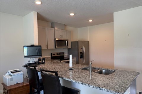Townhouse in Edgewater, Florida 3 bedrooms, 155.24 sq.m. № 2104675 - photo 9