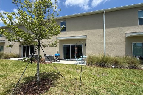 Townhouse in Edgewater, Florida 3 bedrooms, 155.24 sq.m. № 2104675 - photo 23