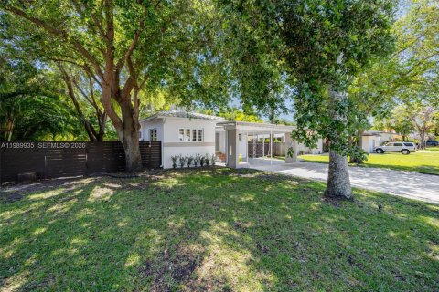 Casa en venta en Miami, Florida, 2 dormitorios, 97.83 m2 № 2057806 - foto 2