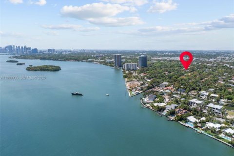 Casa en venta en Miami, Florida, 2 dormitorios, 97.83 m2 № 2057806 - foto 28
