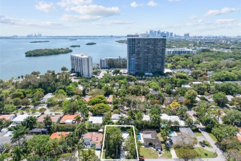 Casa en venta en Miami, Florida, 2 dormitorios, 97.83 m2 № 2057806 - foto 27