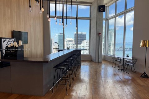 Condo in Miami, Florida, 1 bedroom  № 1945908 - photo 8