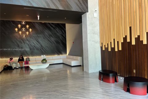 Condo in Miami, Florida, 1 bedroom  № 1945908 - photo 10