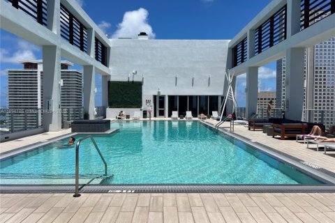 Condo in Miami, Florida, 1 bedroom  № 1945908 - photo 7