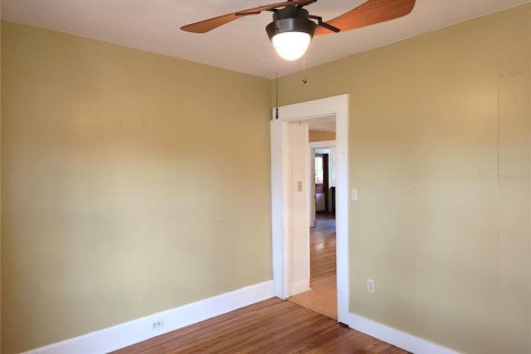 House in Leesburg, Florida 4 bedrooms, 201.41 sq.m. № 1681232 - photo 14