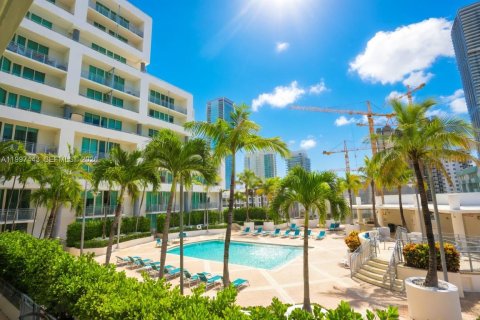 Condo in Miami, Florida, 2 bedrooms  № 2059301 - photo 23