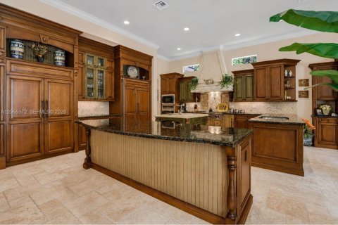 House in Highland Beach, Florida 4 bedrooms, 419.27 sq.m. № 2254724 - photo 15