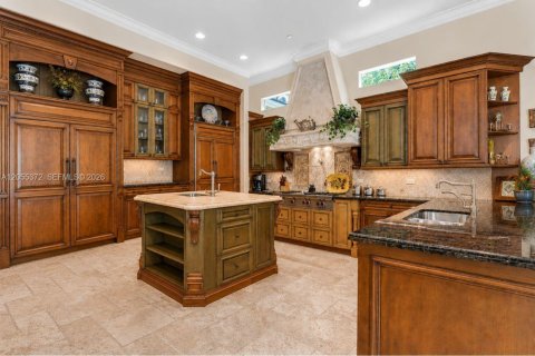 House in Highland Beach, Florida 4 bedrooms, 419.27 sq.m. № 2254724 - photo 17
