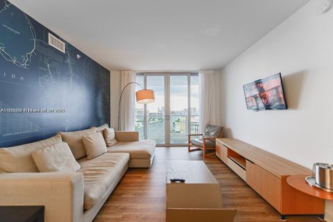 Condominio en venta en Hallandale Beach, Florida, 2 dormitorios, 95.69 m2 № 1862871 - foto 6