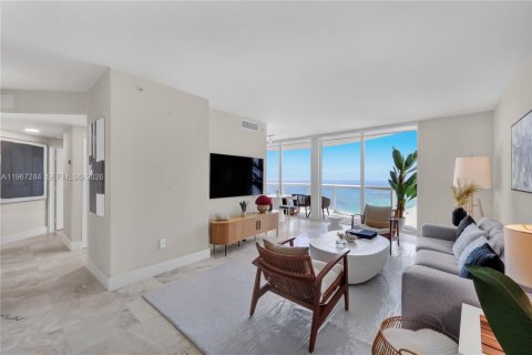 Condominio en venta en Miami Beach, Florida, 2 dormitorios, 106.93 m2 № 2029125 - foto 10