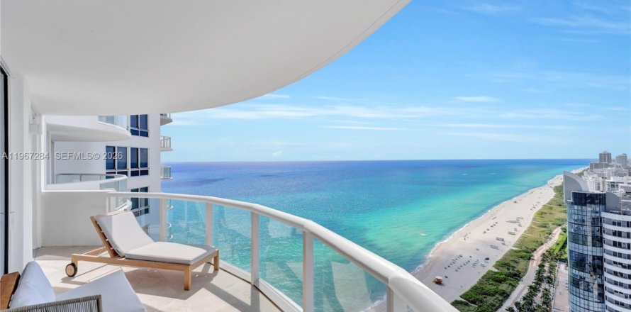 Condominio en Miami Beach, Florida, 2 dormitorios № 2029125