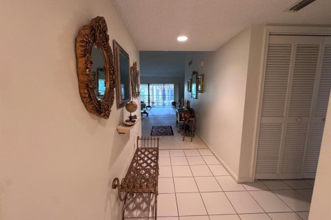 Condo in Boynton Beach, Florida, 2 bedrooms  № 2188467 - photo 9