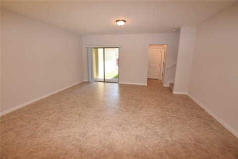 Townhouse in Winter Garden, Florida 3 bedrooms, 145.58 sq.m. № 2218078 - photo 9