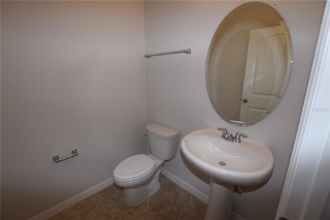 Townhouse in Winter Garden, Florida 3 bedrooms, 145.58 sq.m. № 2218078 - photo 10