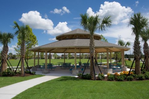 Townhouse in Winter Garden, Florida 3 bedrooms, 145.58 sq.m. № 2218078 - photo 17