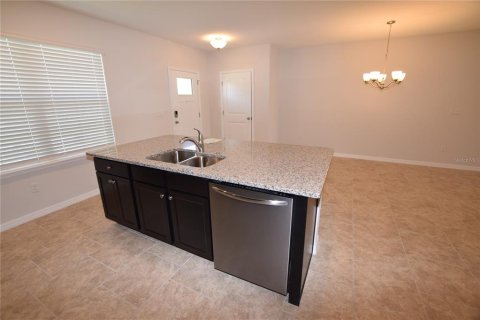 Townhouse in Winter Garden, Florida 3 bedrooms, 145.58 sq.m. № 2218078 - photo 5