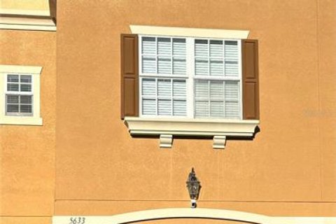 Townhouse in New Port Richey, Florida 3 bedrooms, 158.86 sq.m. № 2273192
