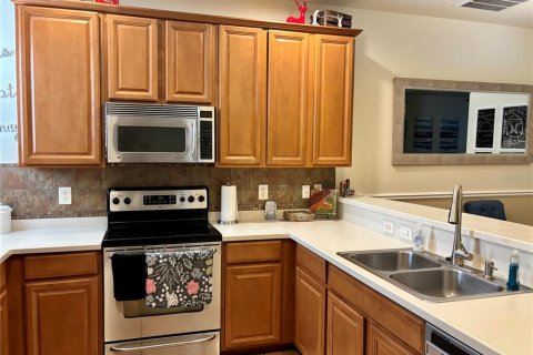Townhouse in New Port Richey, Florida 3 bedrooms, 158.86 sq.m. № 2273192 - photo 22
