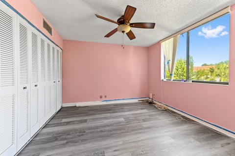 Condo in Lake Worth, Florida, 3 bedrooms  № 2081591 - photo 22
