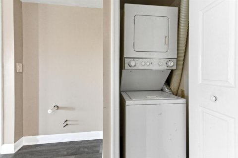 Condo in Lake Worth, Florida, 3 bedrooms  № 2081591 - photo 5
