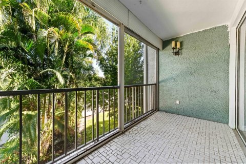 Condo in Lake Worth, Florida, 3 bedrooms  № 2081591 - photo 13