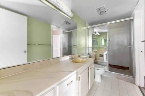 Condo in Lake Worth, Florida, 3 bedrooms  № 2081591 - photo 17