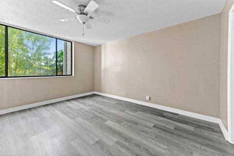 Condo in Lake Worth, Florida, 3 bedrooms  № 2081591 - photo 14