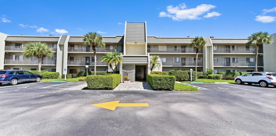 Condo in Lake Worth, Florida, 3 bedrooms  № 2081591
