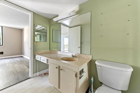 Condo in Lake Worth, Florida, 3 bedrooms  № 2081591 - photo 18
